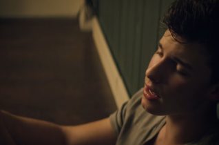 POWER PLAY: Shawn Mendes – Treat You Better