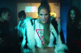 POWER PLAY: Jennifer Lopez – Amor, Amor, Amor
